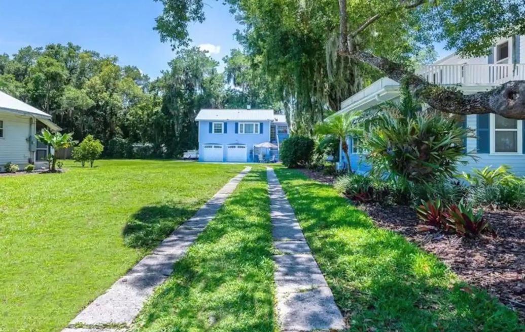 Charming Carriage House Near Historic Canal Street Minutes To The Holiday home New Smyrna Beach
