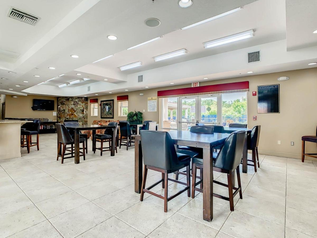 Take In These Beautiful Views Of The Ocean In Gorgeous 22 Condo. Ow1-302 Apartment New Smyrna Beach