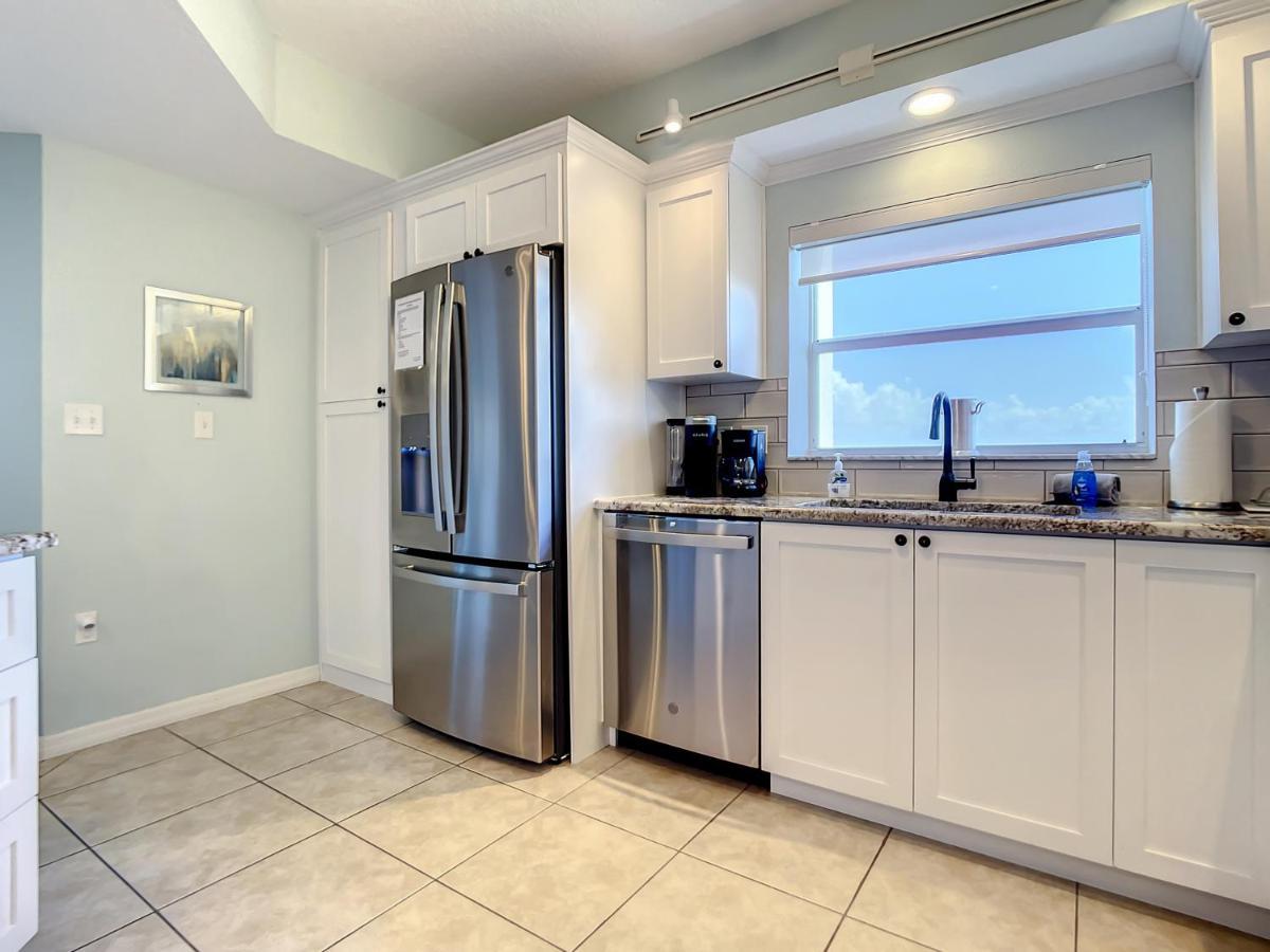 Stunning 32 Corner Unit On The Atlantic. Ow10-401 * New Smyrna Beach
