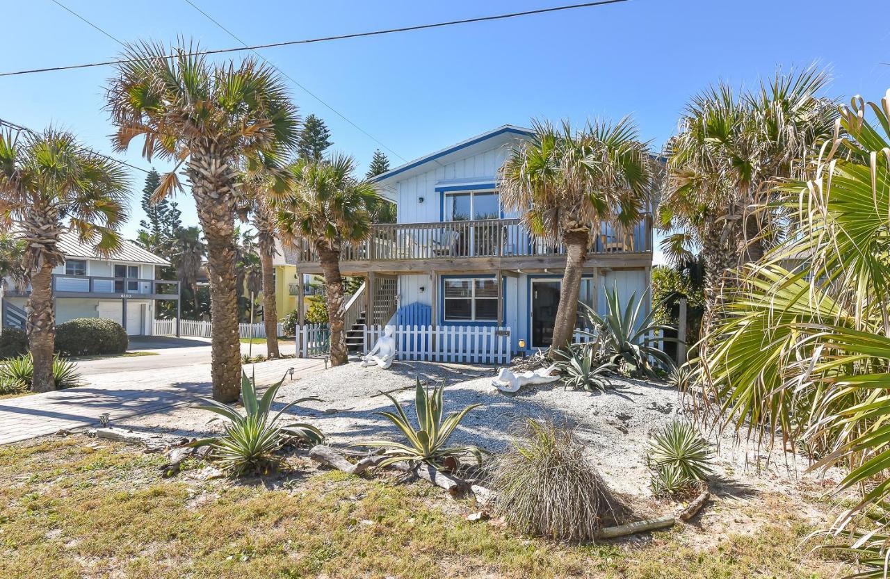 The Artist House- Beachfront - 6298s Holiday home *