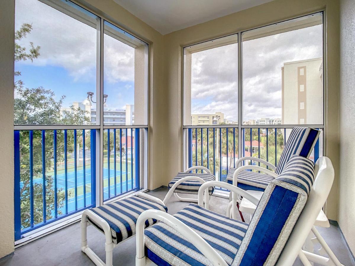 Apartment Beautiful 3 Bedroom 2 Bath With Breath Taking Views Of The Ocean. Ow1-407 *