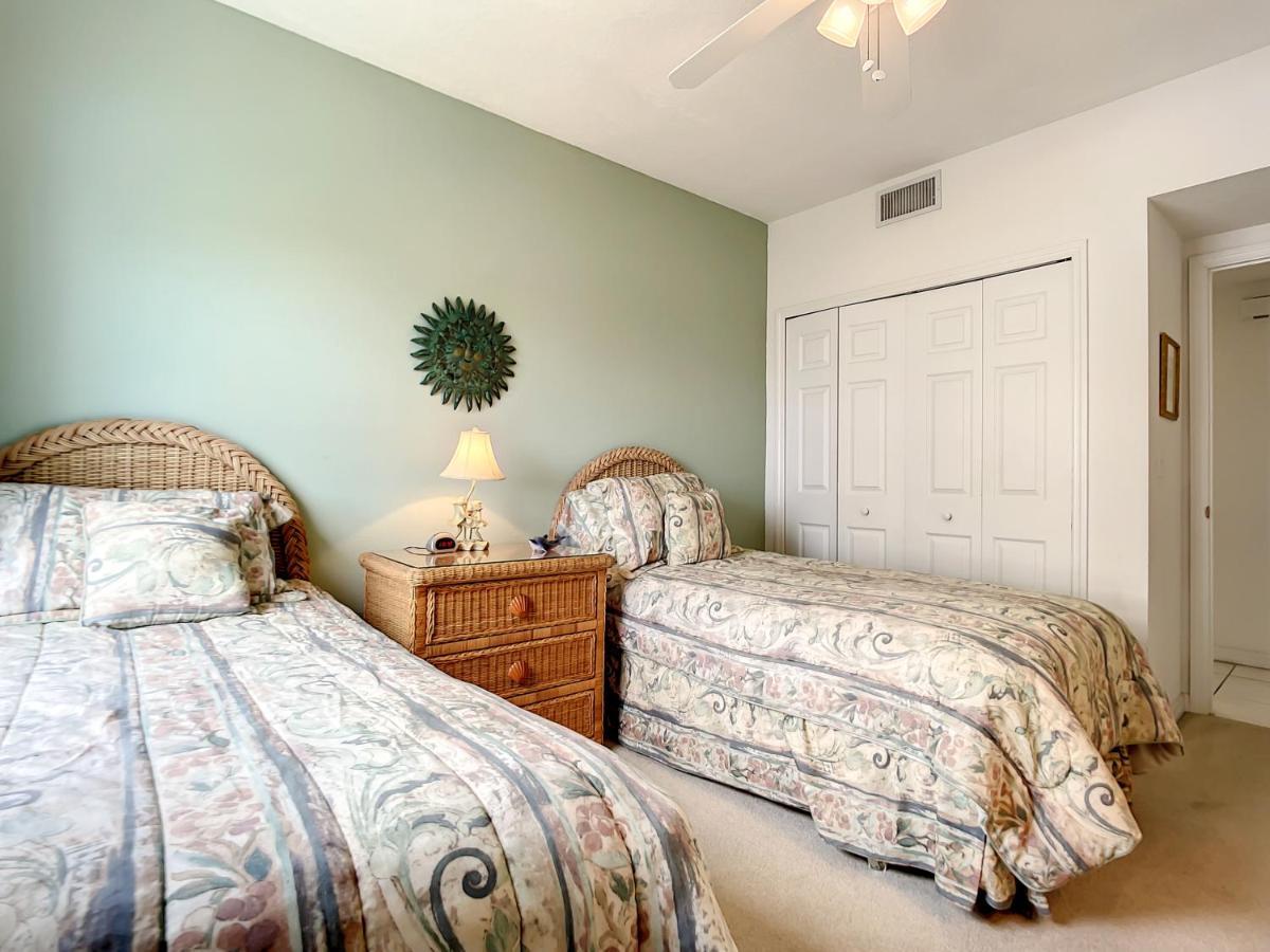 Apartment Beautiful 3 Bedroom 2 Bath With Breath Taking Views Of The Ocean. Ow1-407 New Smyrna Beach