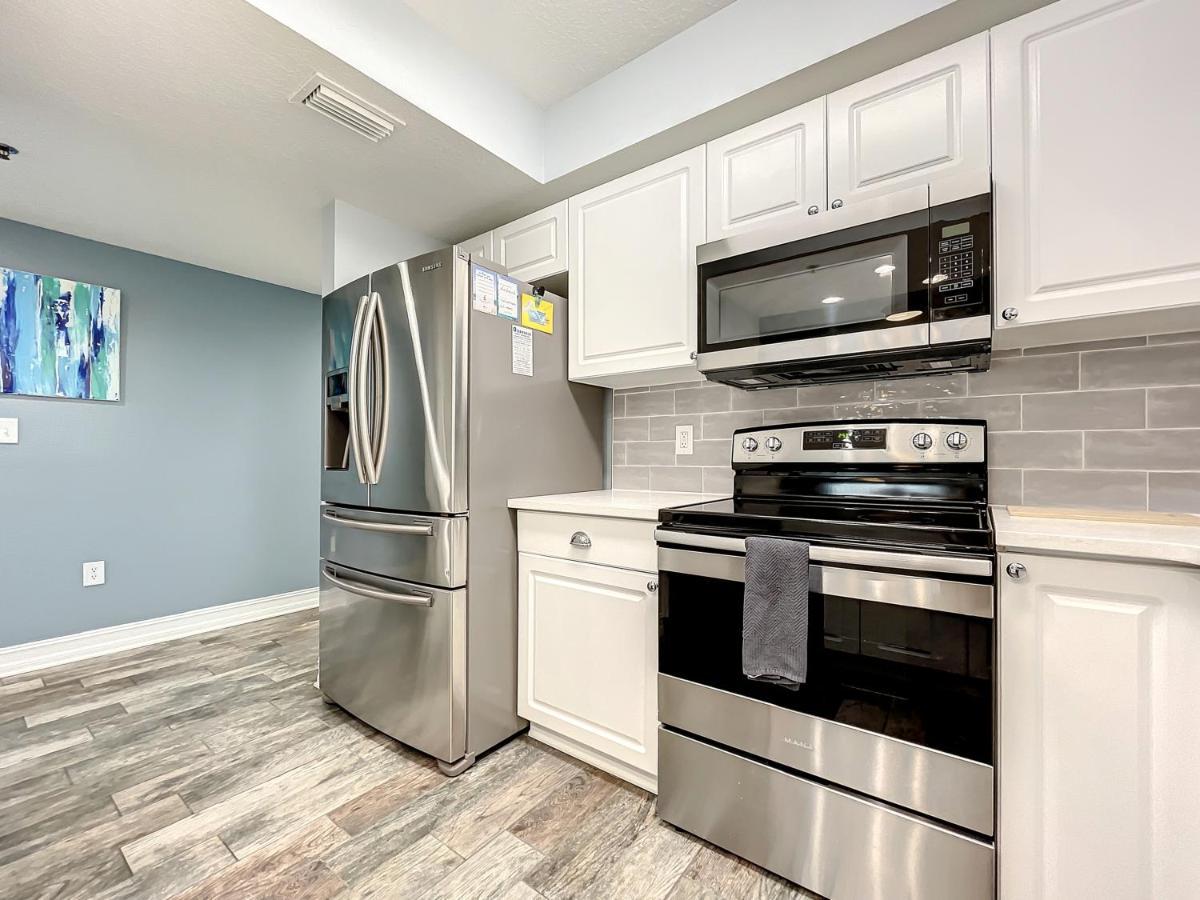Delightful Modern Coastal Themed 32 In Oceanwalk. ~ow3-303