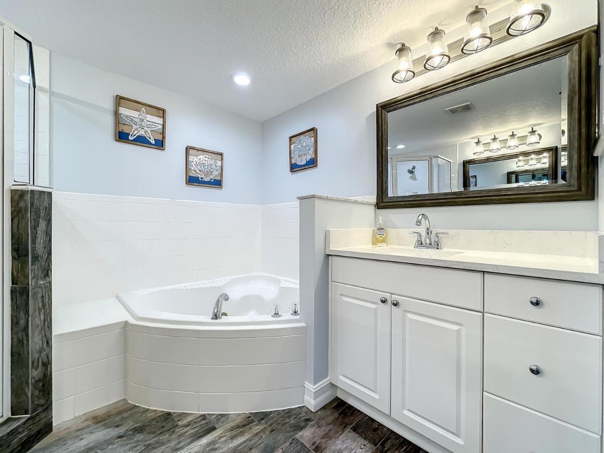 Delightful Modern Coastal Themed 32 In Oceanwalk. ~ow3-303 Apartment New Smyrna Beach