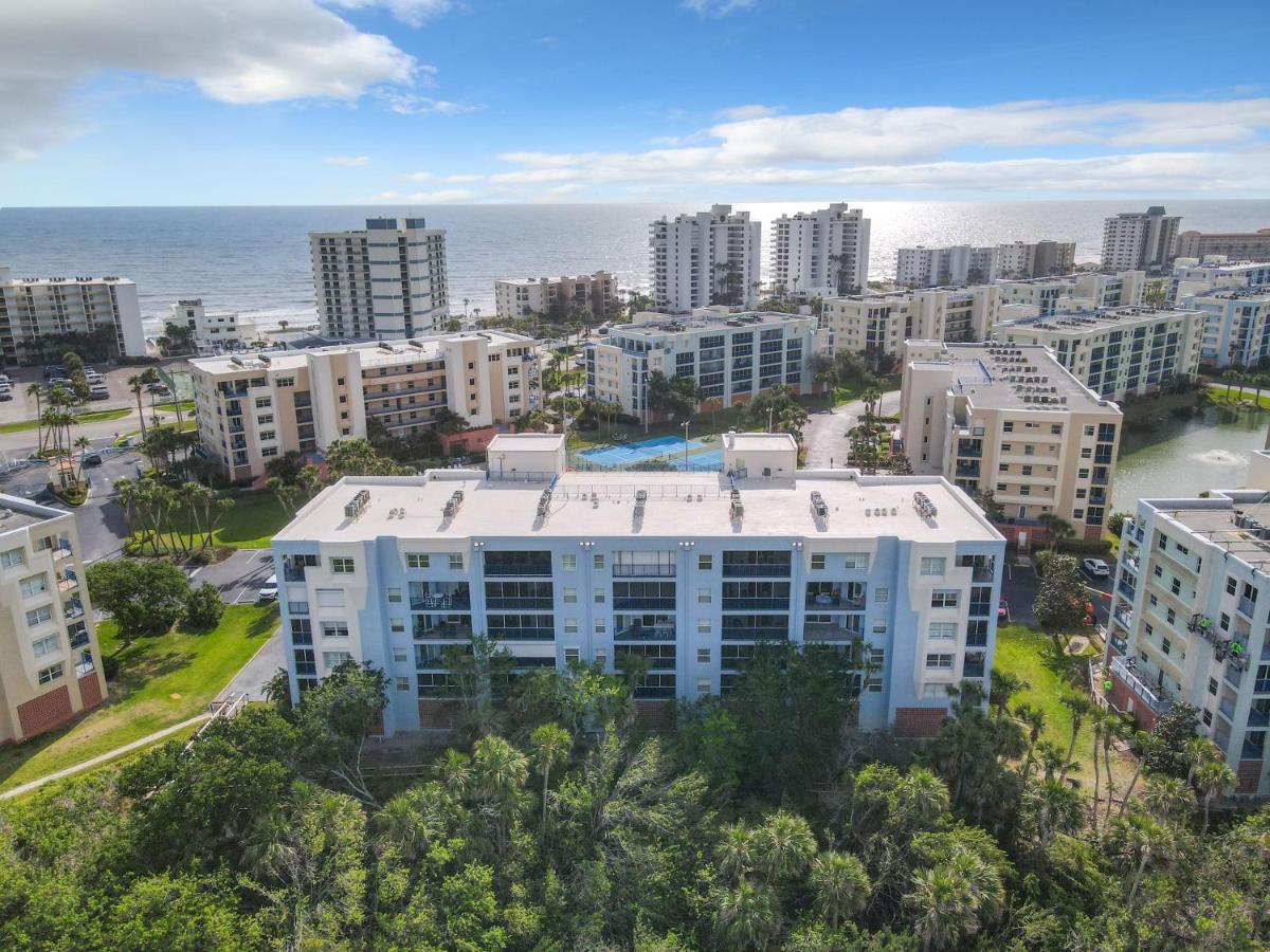 Lovely Beachside ~ Ow7-302 * New Smyrna Beach