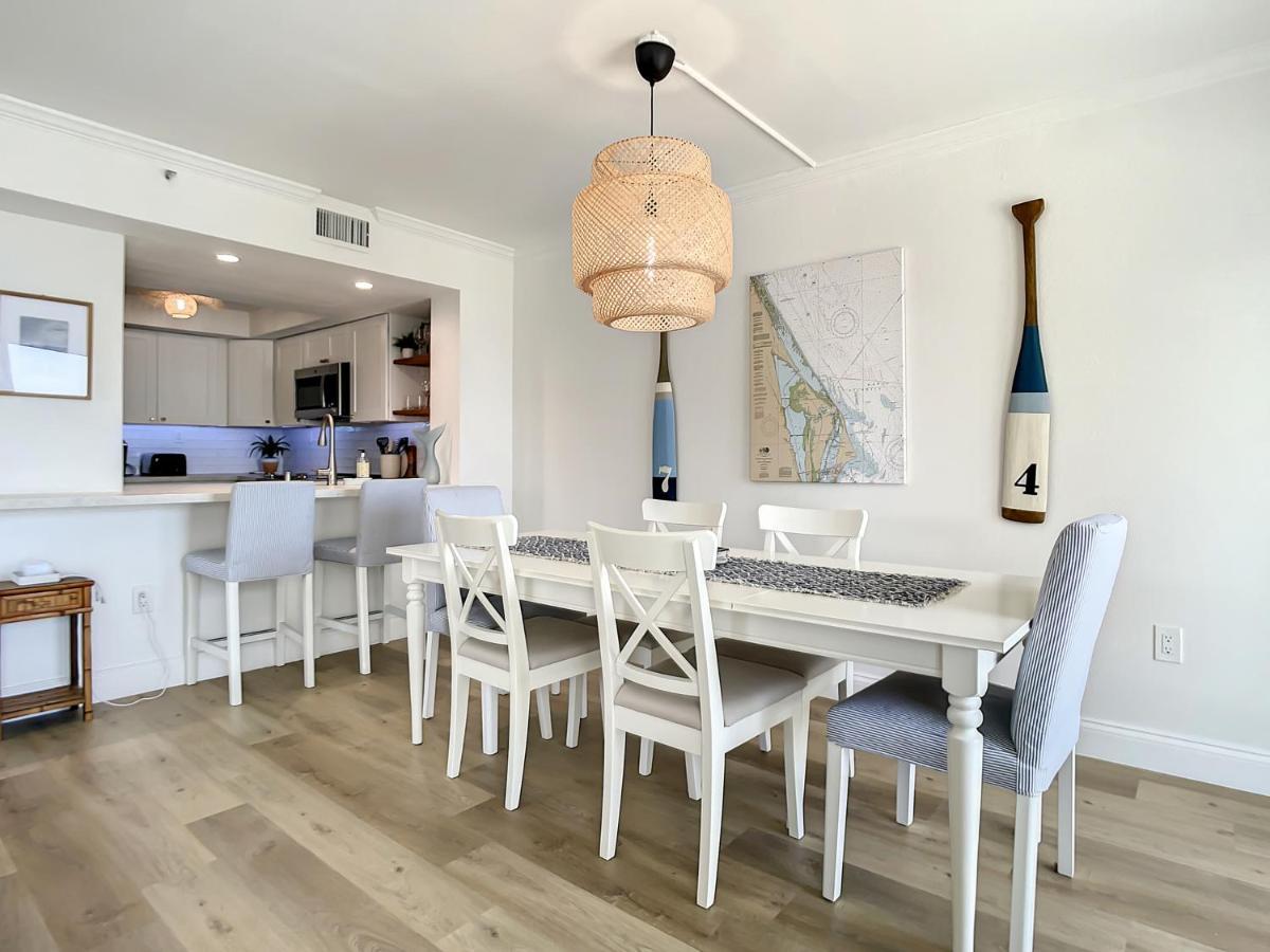 Beachfront Seascape Towers 226 ~ 1 Ocean View Balcony 2 Overlooking Pool Apartment New Smyrna Beach