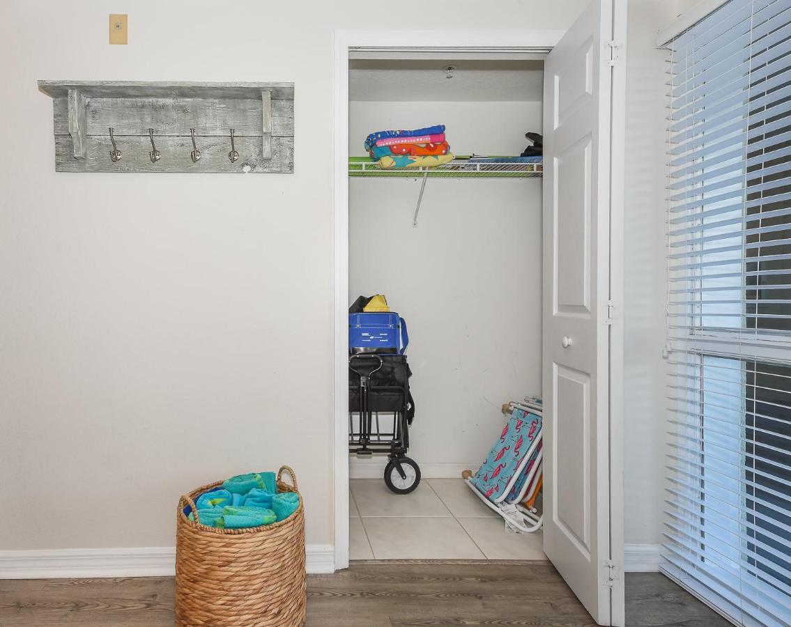 Apartment Take In These Beautiful Views Of The Ocean In Gorgeous 22 Condo. Ow1-302
