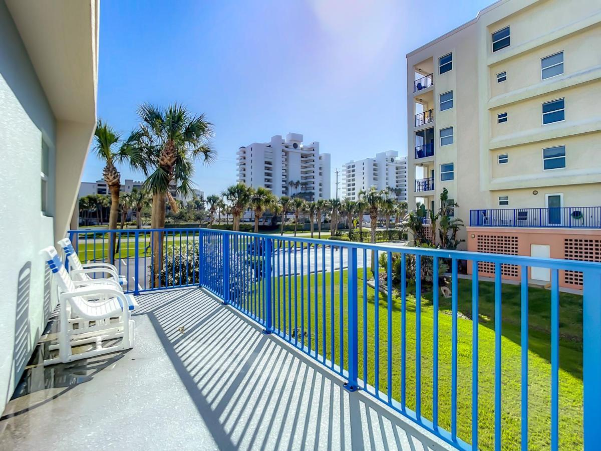 Gorgeous Oceanwalk On The Corner With Superb Views Of The Ocean. Ow1-201 New Smyrna Beach