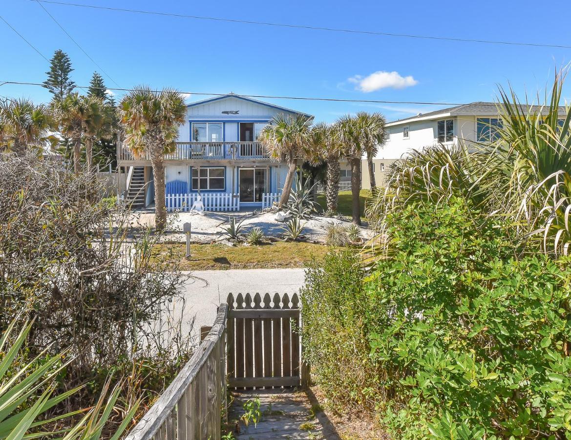 The Artist House- Beachfront - 6298s