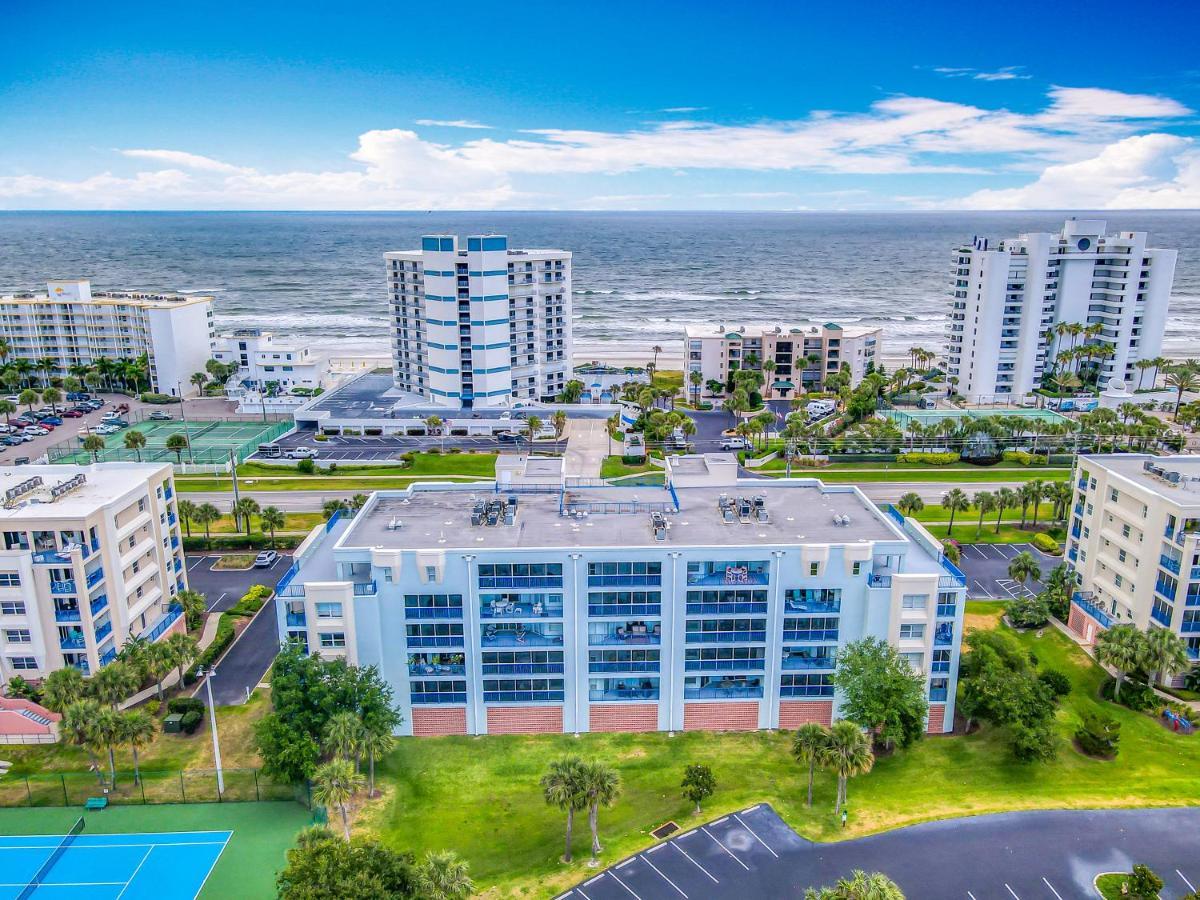 Apartment Beautiful 3 Bedroom 2 Bath With Breath Taking Views Of The Ocean. Ow1-407 New Smyrna Beach