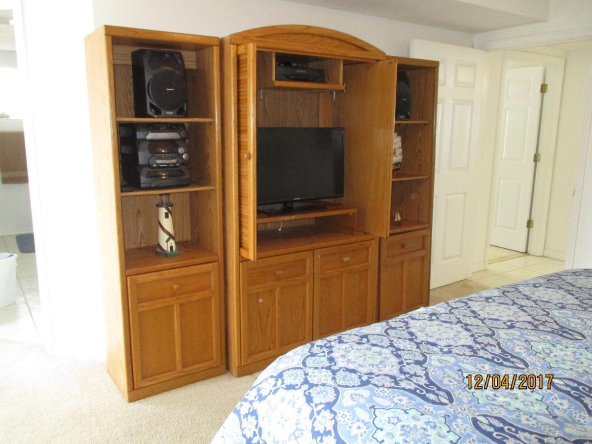Beautiful 3 Bedroom 2 Bath With Breath Taking Views Of The Ocean. Ow1-407