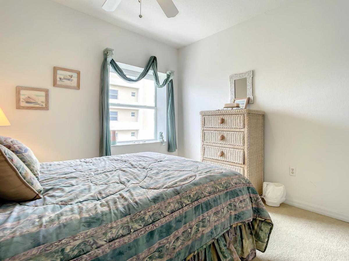 Beautiful 3 Bedroom 2 Bath With Breath Taking Views Of The Ocean. Ow1-407 Apartment New Smyrna Beach