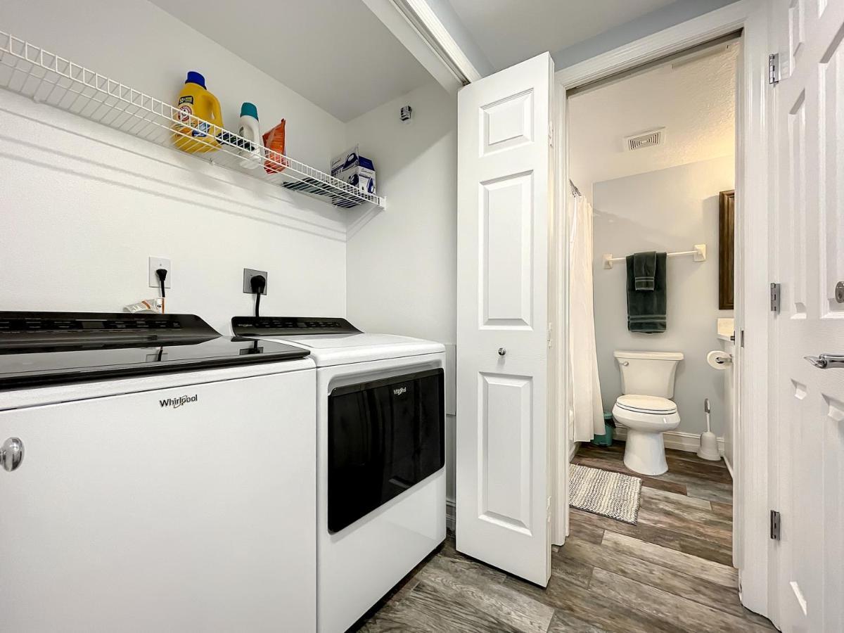 Delightful Modern Coastal Themed 32 In Oceanwalk. ~ow3-303
