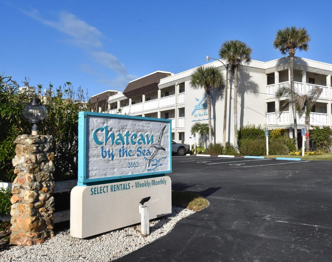 Ocean View Overlooks The Pool Ocean ~ Chateau By The Sea - 23b