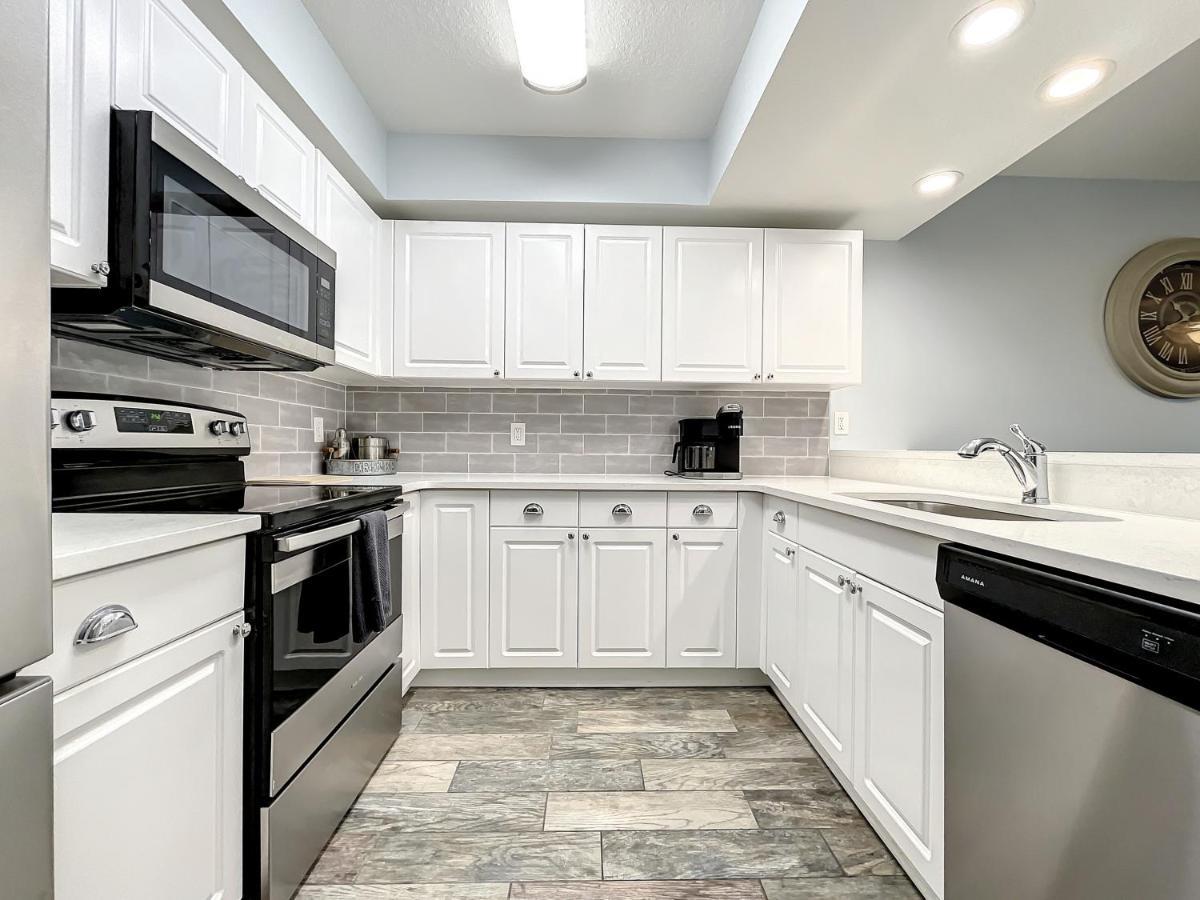 Delightful Modern Coastal Themed 32 In Oceanwalk. ~ow3-303 *