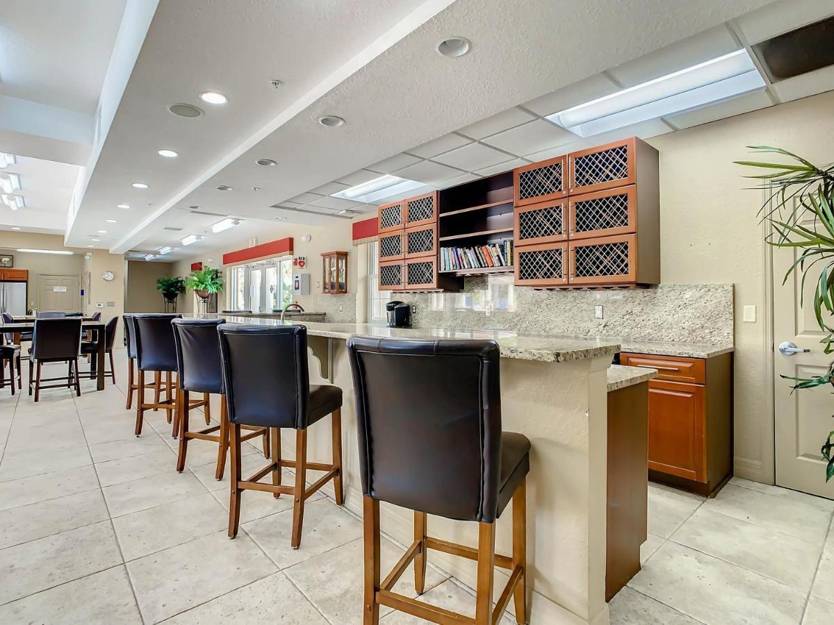 Delightful Modern Coastal Themed 32 In Oceanwalk. ~ow3-303 New Smyrna Beach