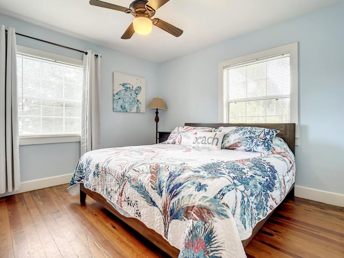 Holiday home Charming Carriage House Near Historic Canal Street Minutes To The
