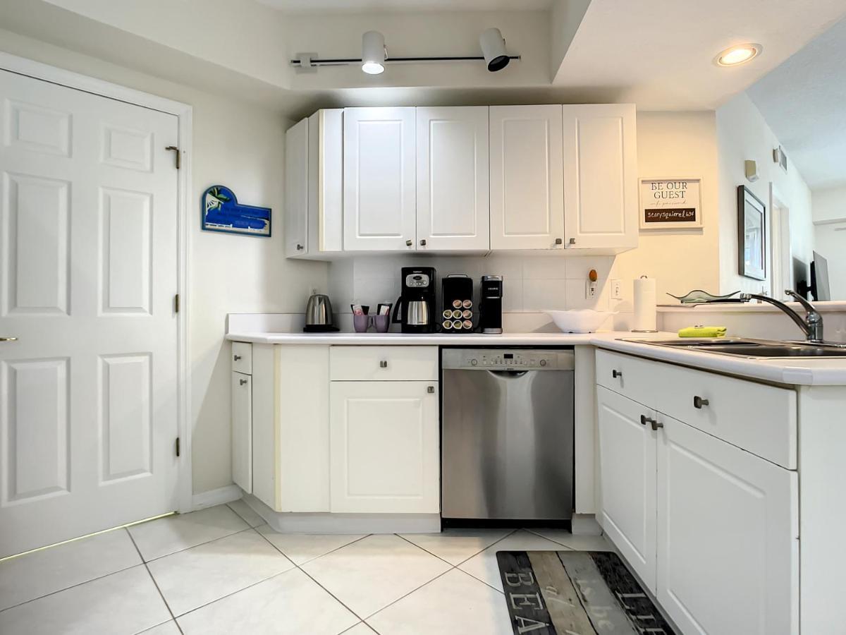 Apartment Take In These Beautiful Views Of The Ocean In Gorgeous 22 Condo. Ow1-302 New Smyrna Beach