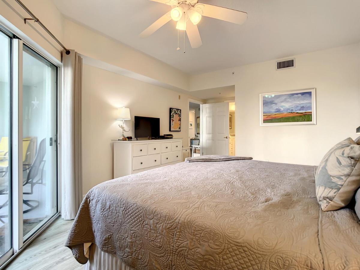 Apartment Take In These Beautiful Views Of The Ocean In Gorgeous 22 Condo. Ow1-302 *