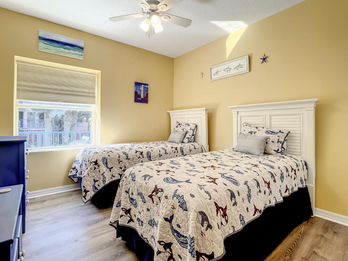 Gorgeous Oceanwalk On The Corner With Superb Views Of The Ocean. Ow1-201 New Smyrna Beach