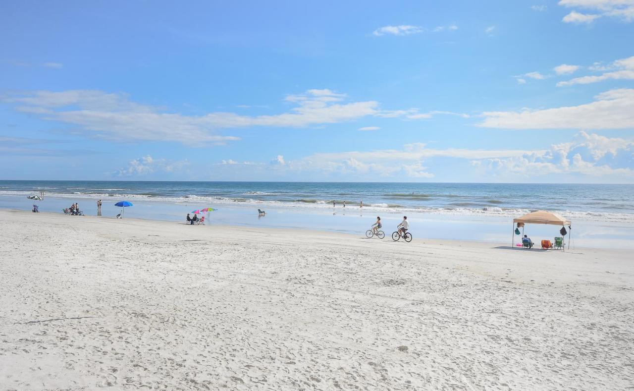 Pt608 - Family Friendly Beachfront 22 - Walk To Shoppingdining Apartment New Smyrna Beach