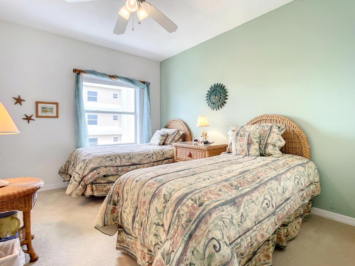 Apartment Beautiful 3 Bedroom 2 Bath With Breath Taking Views Of The Ocean. Ow1-407 *