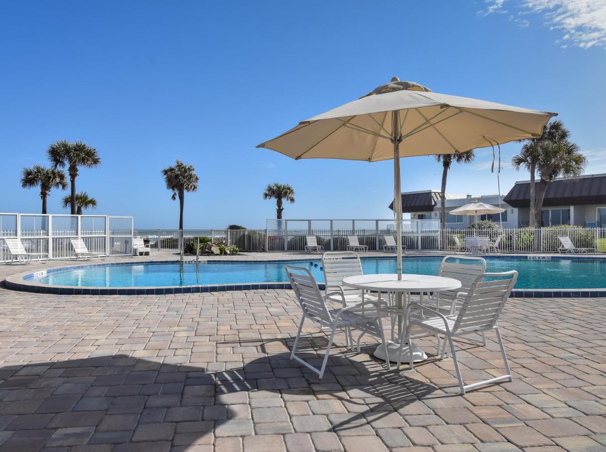 Ocean View Overlooks The Pool Ocean ~ Chateau By The Sea - 23b Apartment