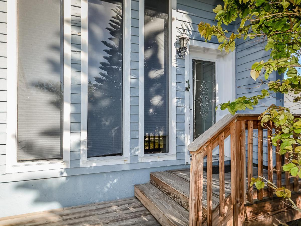 Large Beachfront Deck On Car Free - 5747 S. Atlantic Holiday home New Smyrna Beach
