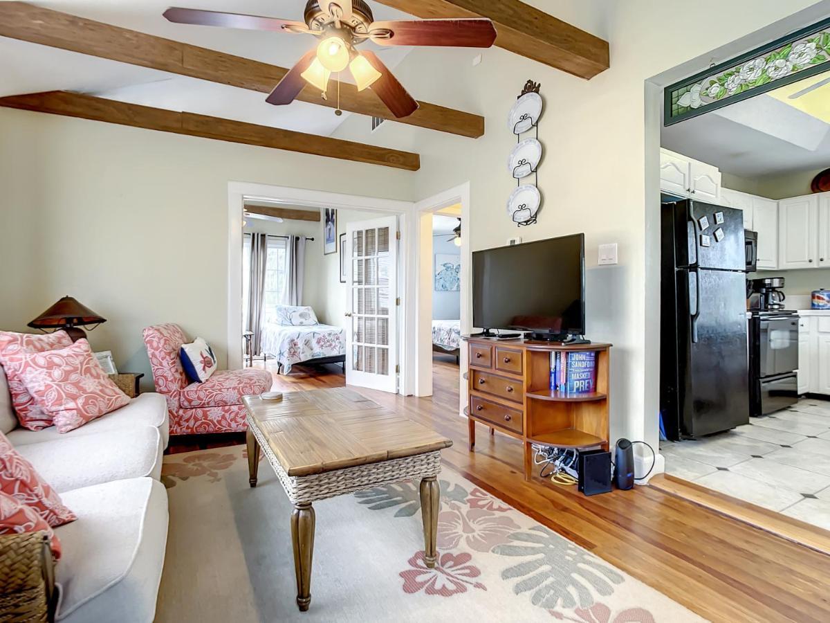 Holiday home Charming Carriage House Near Historic Canal Street Minutes To The *