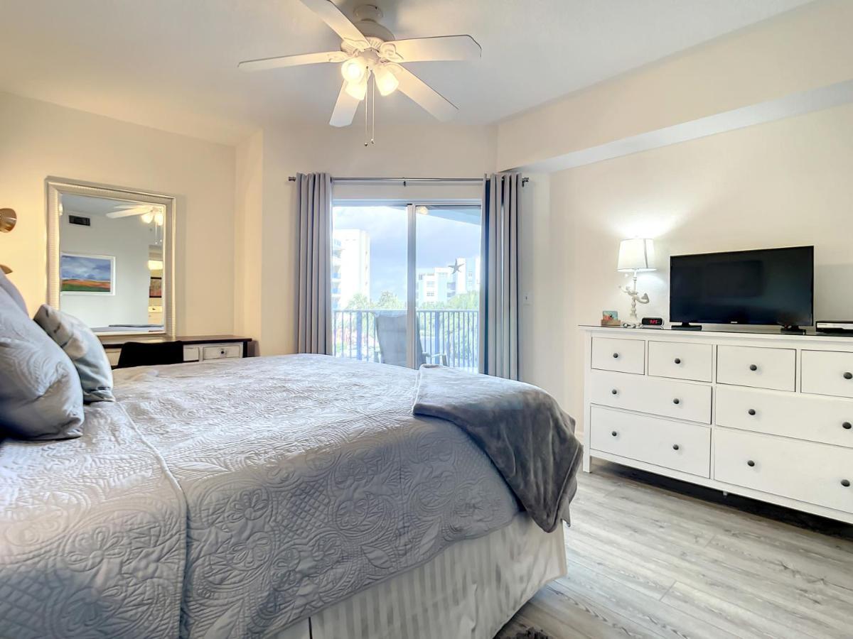 Take In These Beautiful Views Of The Ocean In Gorgeous 22 Condo. Ow1-302 *