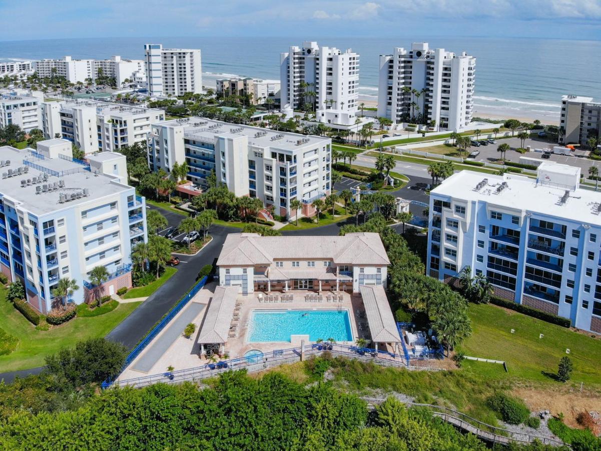 Apartment Take In These Beautiful Views Of The Ocean In Gorgeous 22 Condo. Ow1-302
