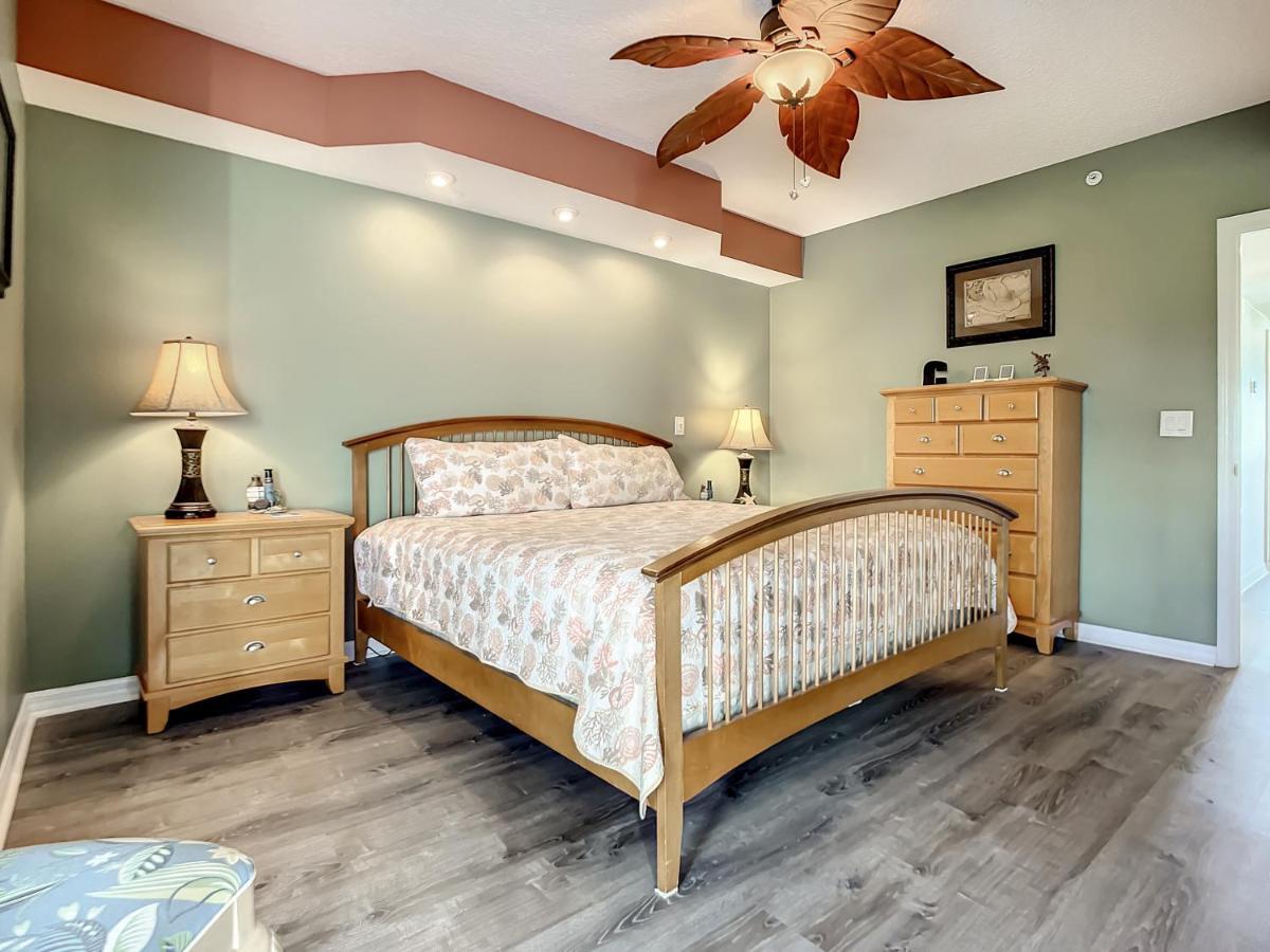 Gorgeous Oceanwalk On The Corner With Superb Views Of The Ocean. Ow1-201 New Smyrna Beach