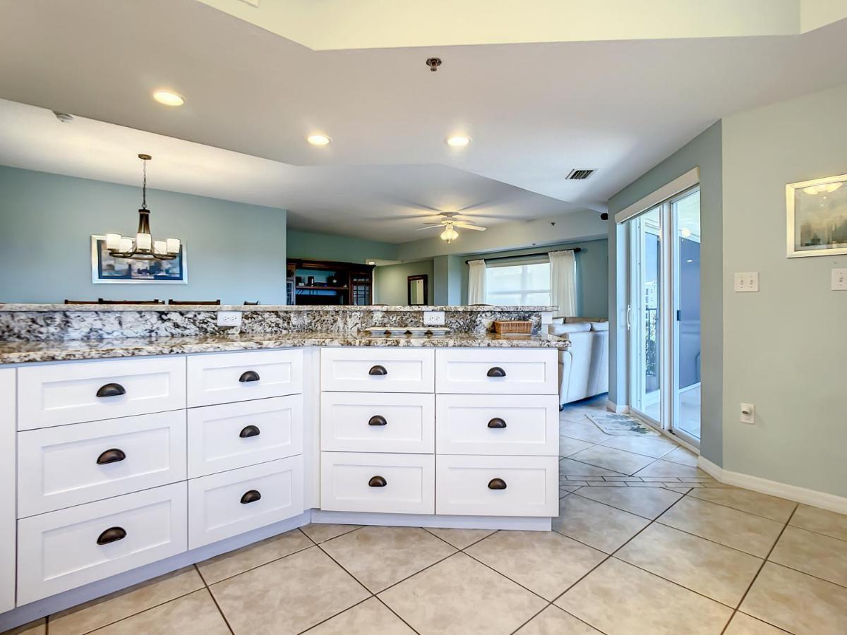 Apartment Stunning 32 Corner Unit On The Atlantic. Ow10-401 *