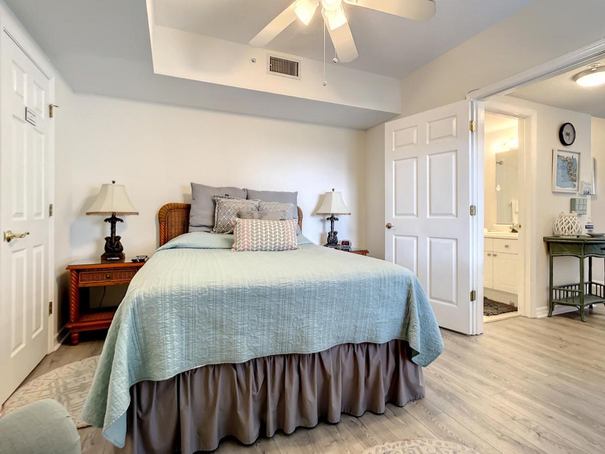 Take In These Beautiful Views Of The Ocean In Gorgeous 22 Condo. Ow1-302 *