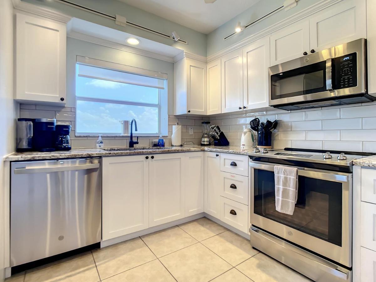 Apartment Stunning 32 Corner Unit On The Atlantic. Ow10-401 *