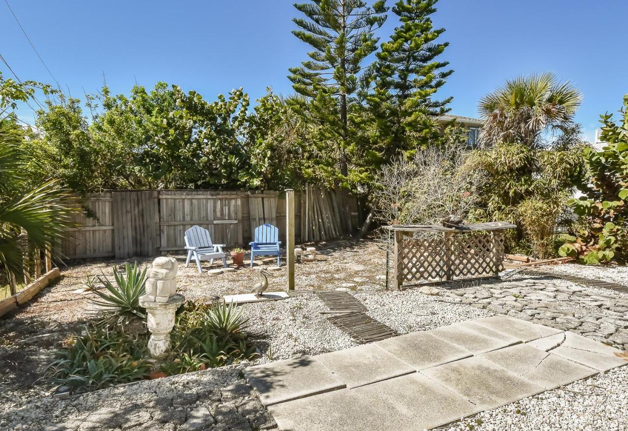 The Artist House- Beachfront - 6298s Holiday home New Smyrna Beach