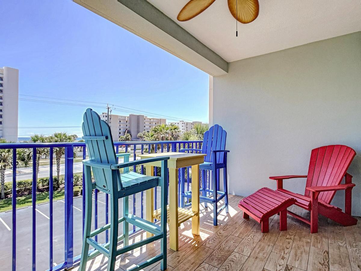 Set Sail In Beautiful Coastal Themed 32 With Gorgeous Ocean Views Ow13-305