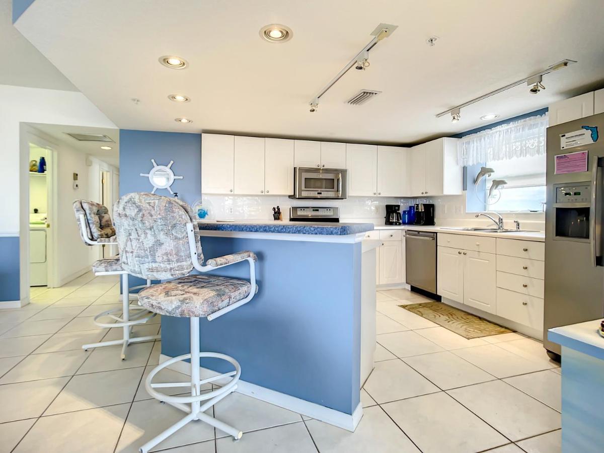 Apartment Beautiful 3 Bedroom 2 Bath With Breath Taking Views Of The Ocean. Ow1-407 New Smyrna Beach