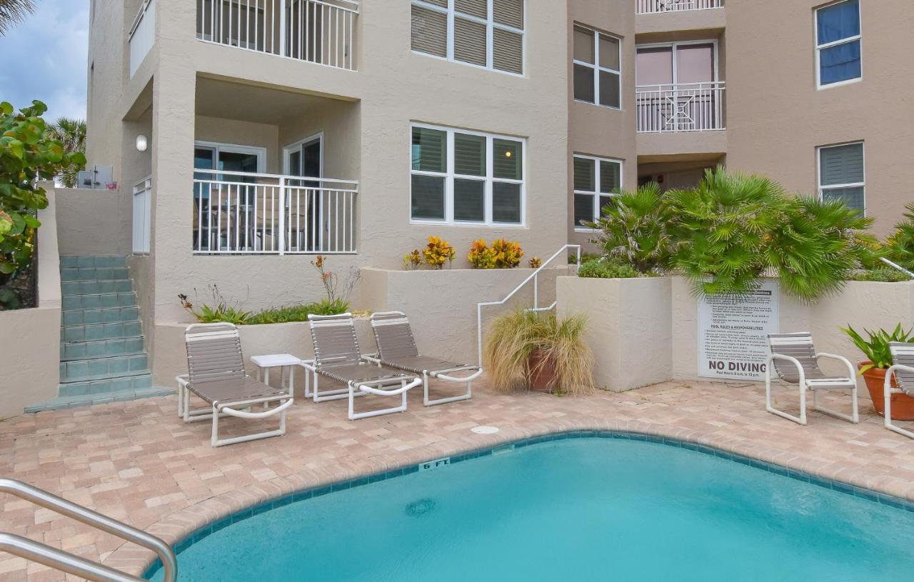 Apartment Beachfront Palm House - Walk Right Out To The Pool Access - Ph1b