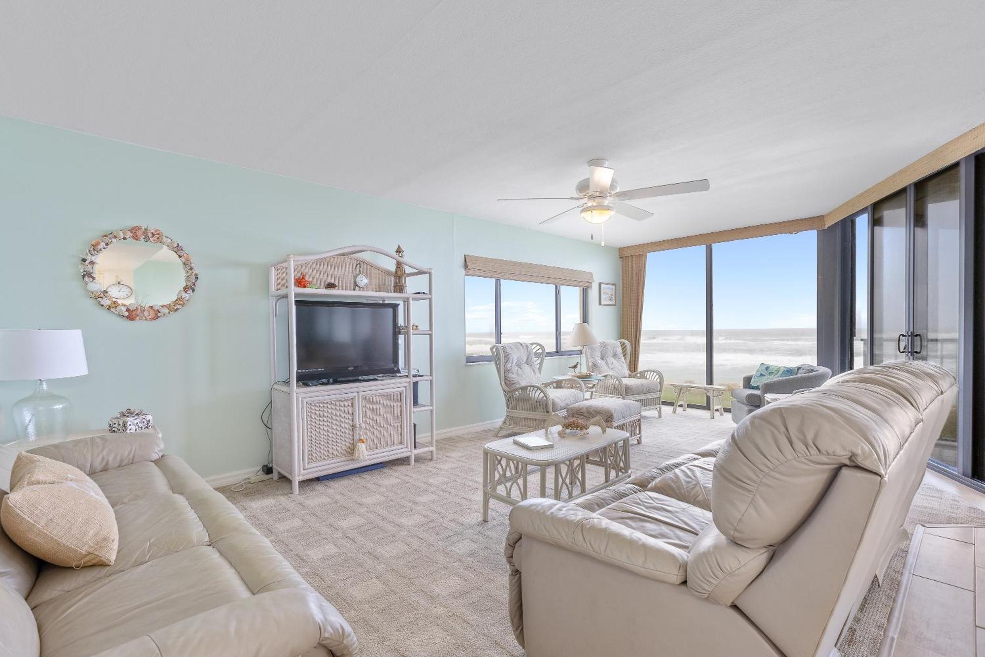 Oceanfront Corner Unit At Chadham-by-the-sea Car Free Ch210 Apartment *