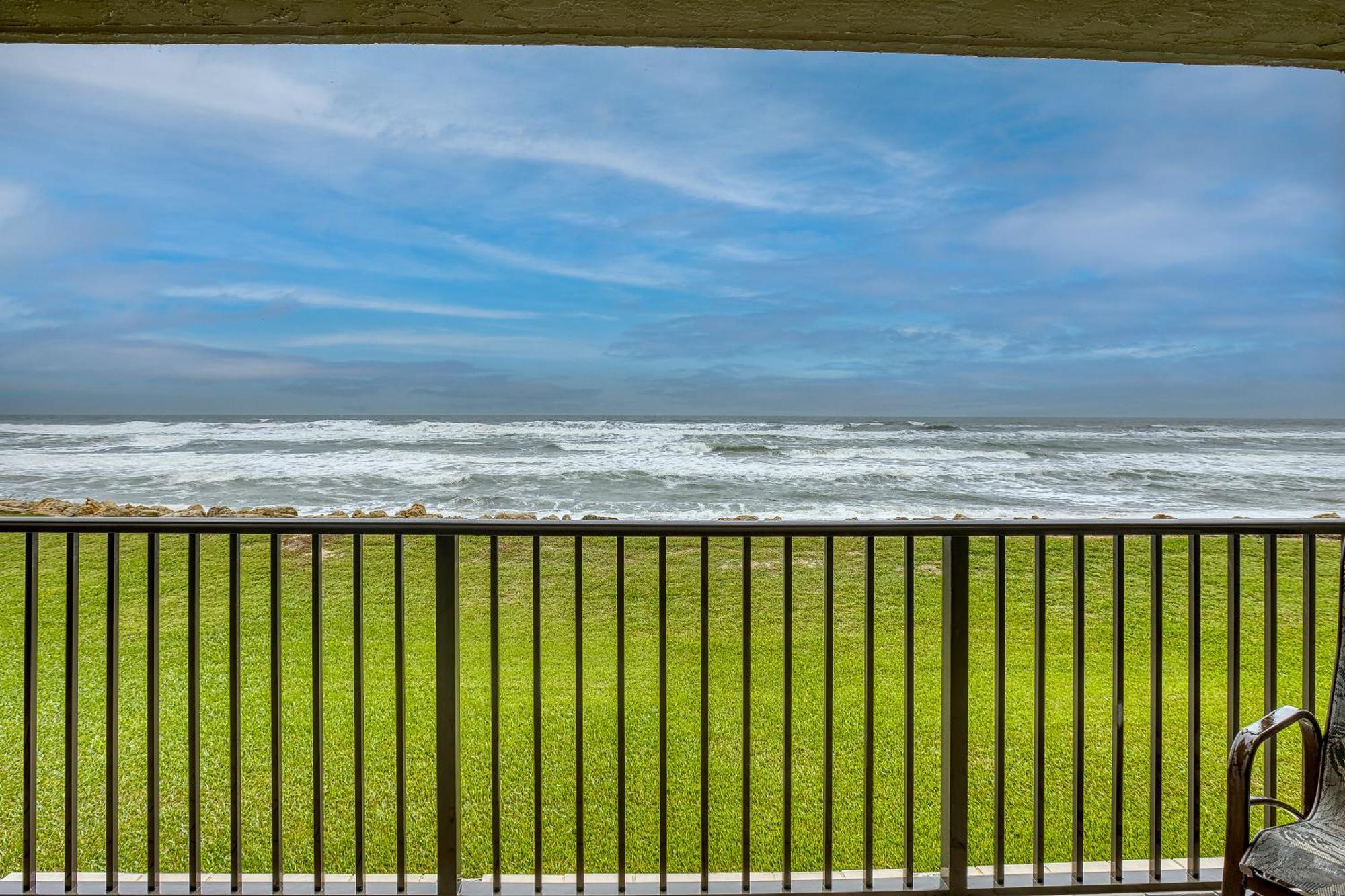 Apartment Oceanfront Corner Unit At Chadham-by-the-sea Car Free Ch210 New Smyrna Beach