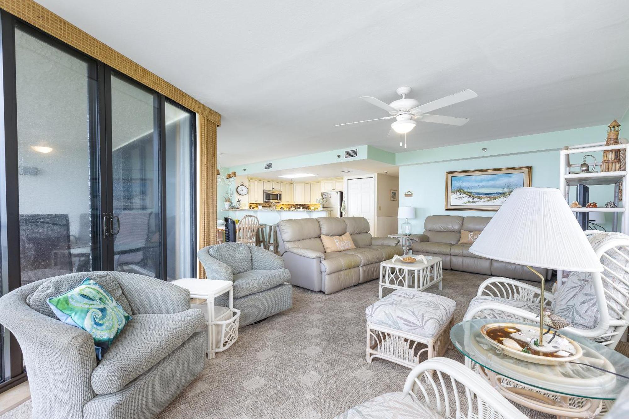 Oceanfront Corner Unit At Chadham-by-the-sea Car Free Ch210 Apartment *
