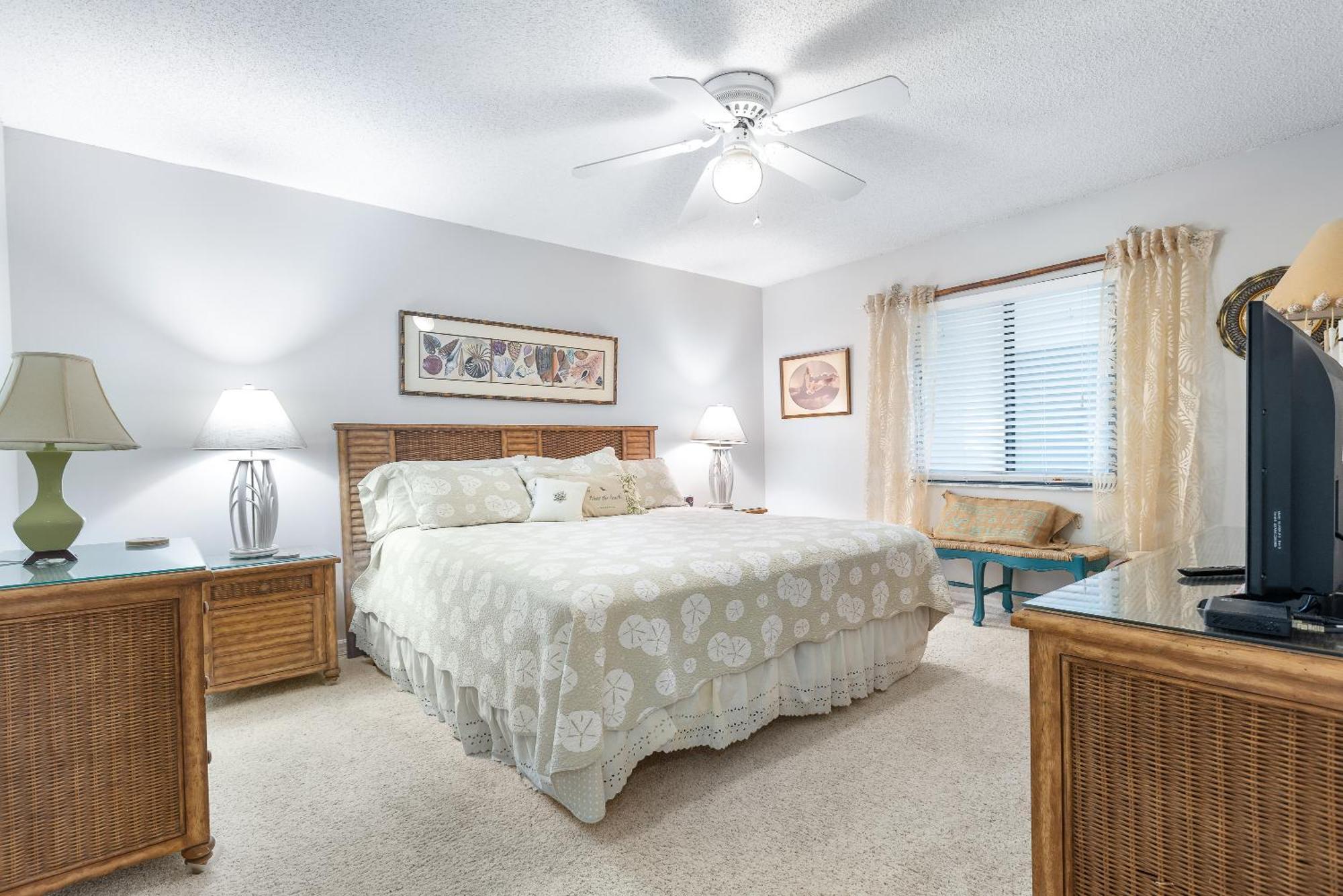 Oceanfront Corner Unit At Chadham-by-the-sea Car Free Ch210 Apartment