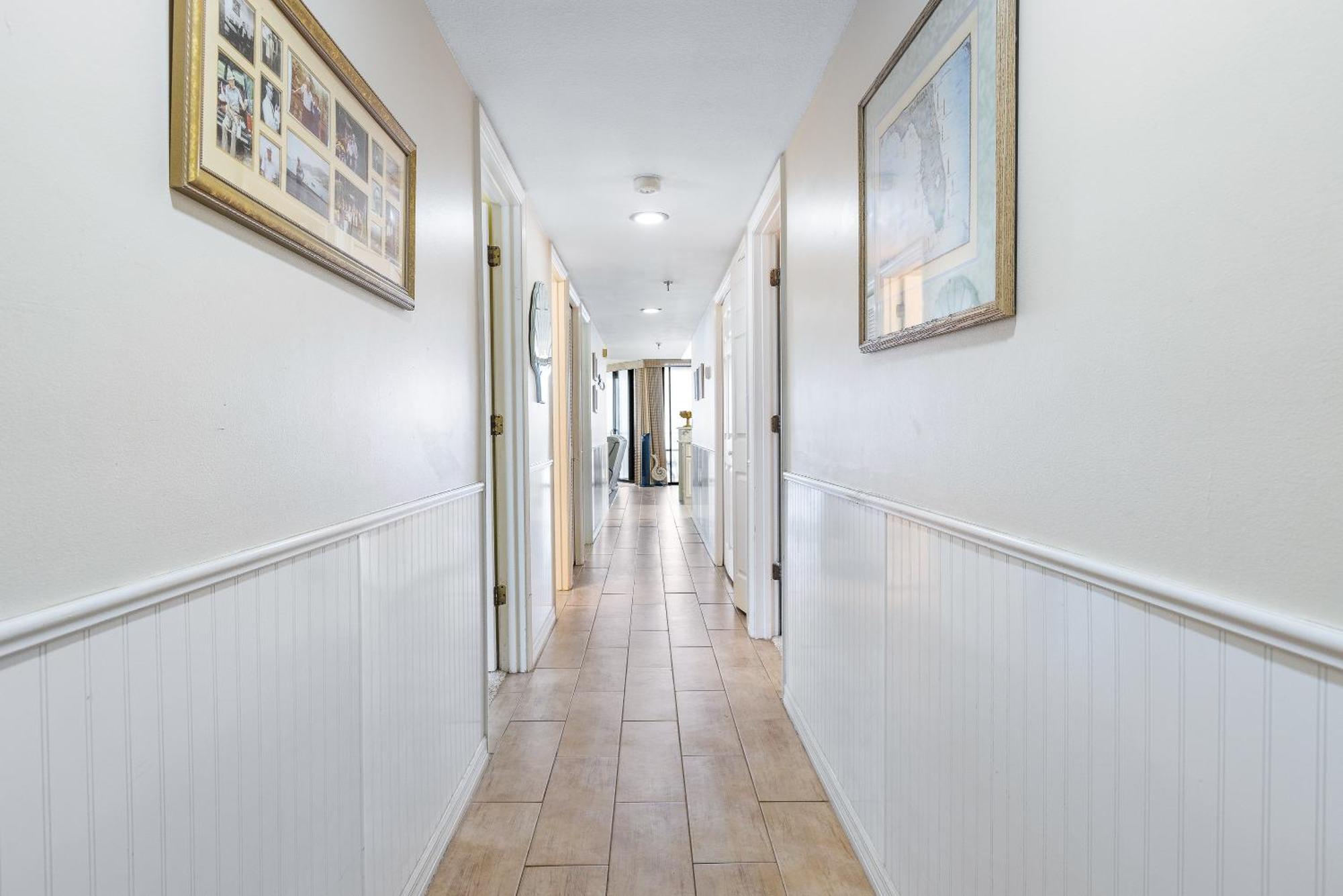 Oceanfront Corner Unit At Chadham-by-the-sea Car Free Ch210 Apartment