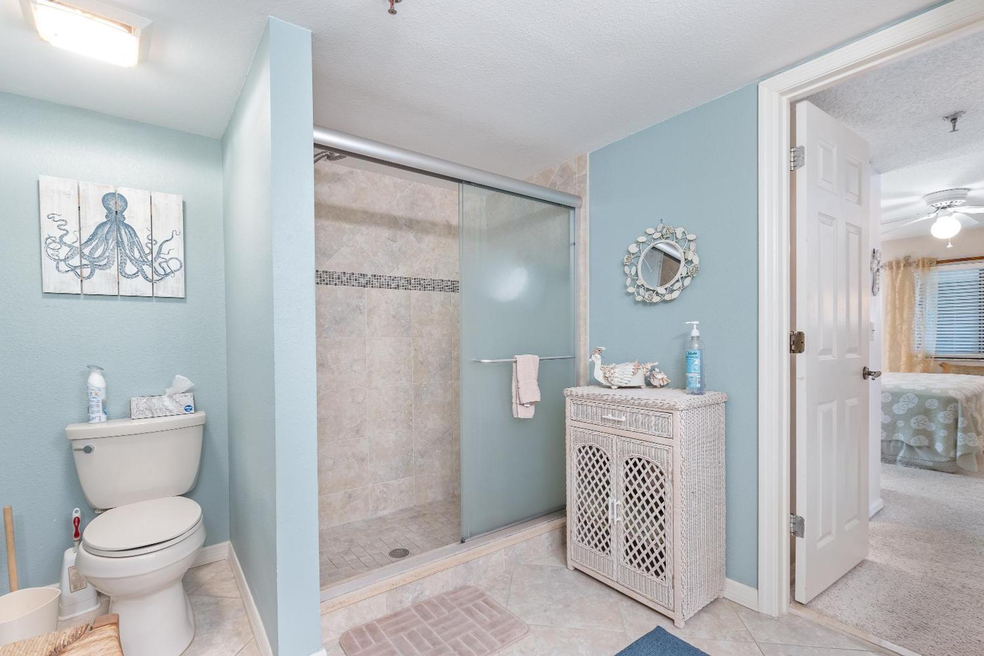 Oceanfront Corner Unit At Chadham-by-the-sea Car Free Ch210 Apartment