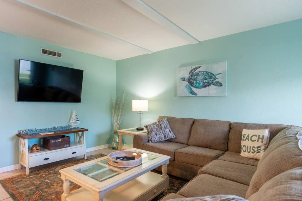 Apartment The Dancing Turtle @ Coronado Arms New Smyrna Beach