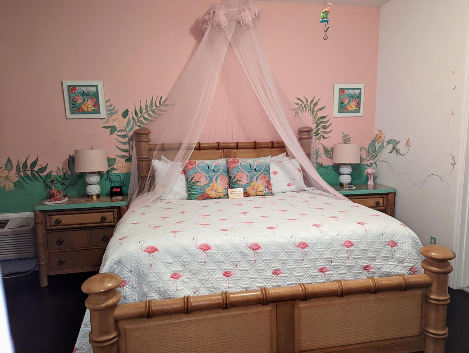 On The Avenue Bed & Breakfast New Smyrna Beach