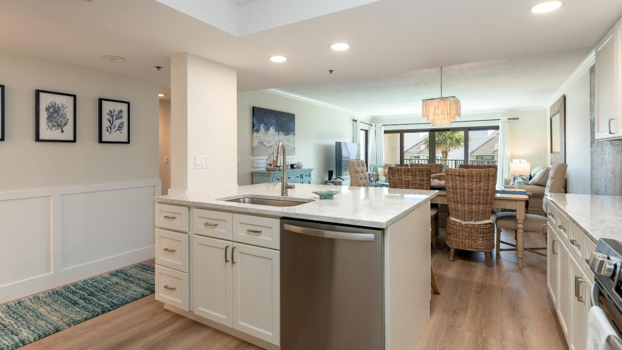 Holiday home Enjoy The Balcony With An Ocean View Located On The No-drive Beach!