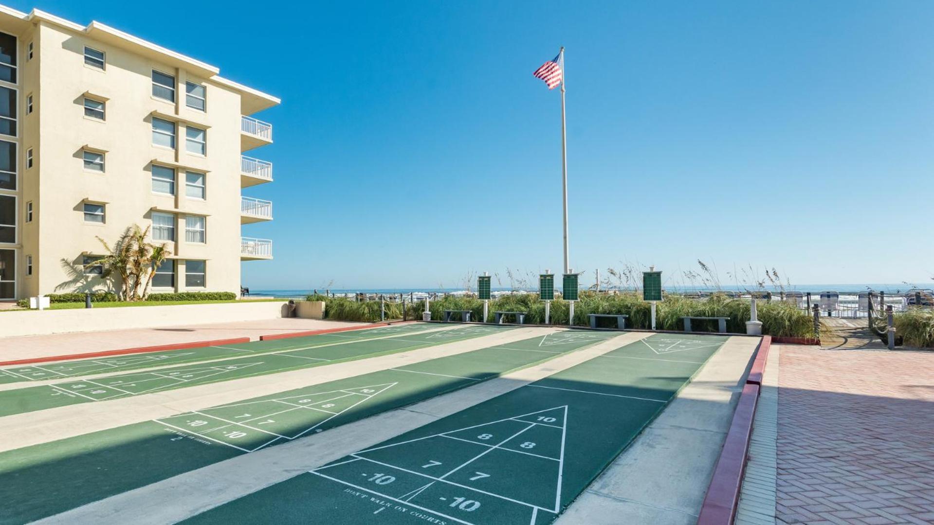 Holiday home Floor Ocean And Pool Views Located On No-drive With 2 Complex Pools