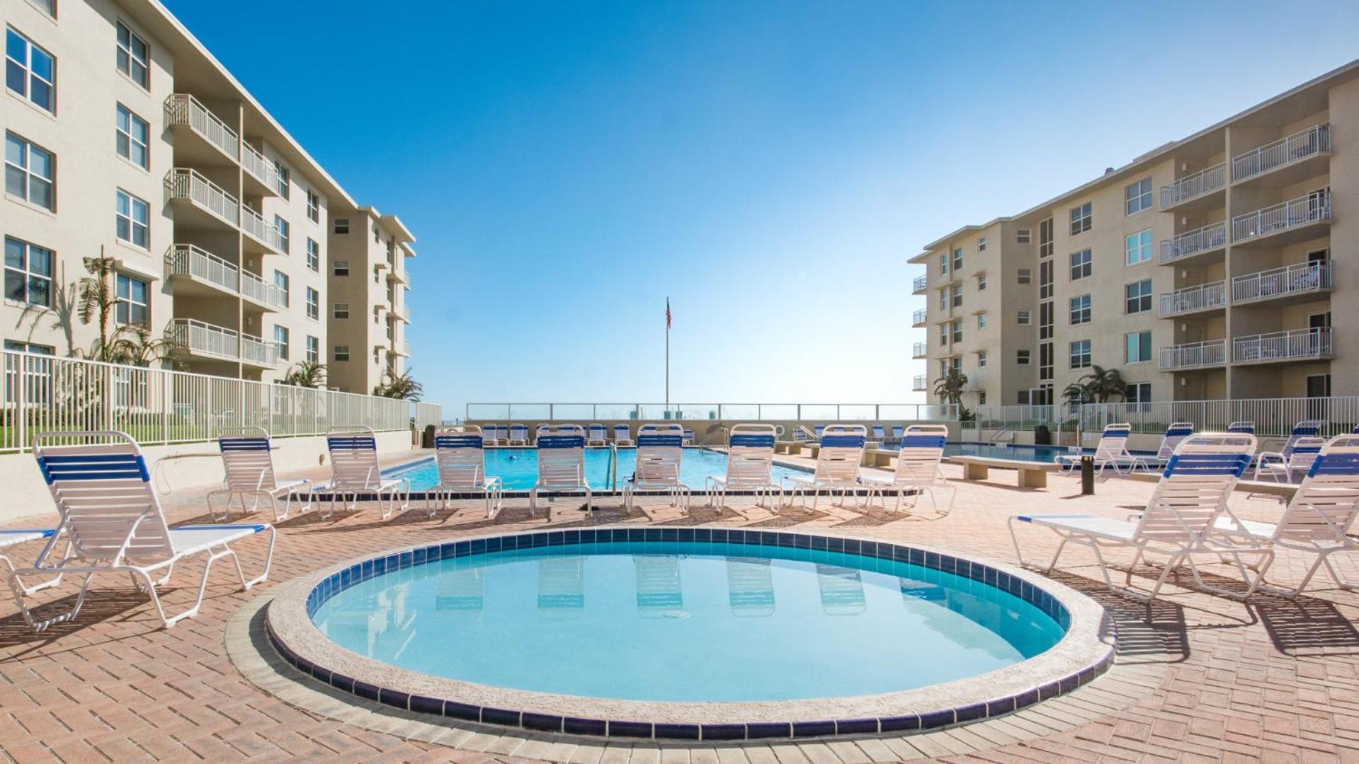 Floor Ocean And Pool Views Located On No-drive With 2 Complex Pools *